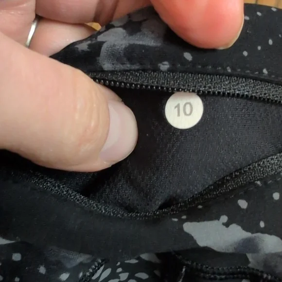 Lululemon Athletica tight stuff tight leggings Reflective Scalloped Edge 10 - Picture 7 of 8